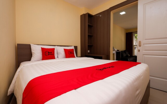 RedDoorz Plus near Paragon Mall Semarang