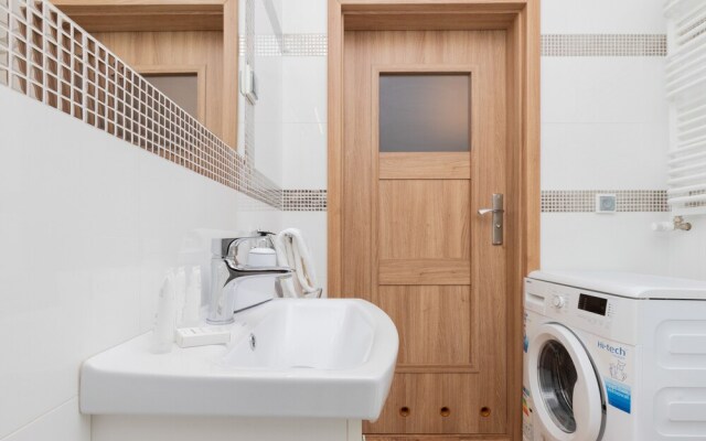 Batorego 7 Apartament Gdynia by Renters