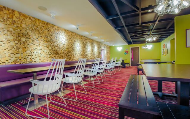 Safestay London Kensington Holland Park