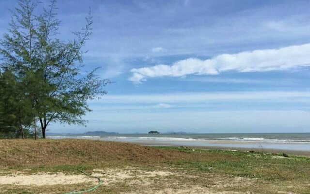 Samsuria Beach Resort & Residence