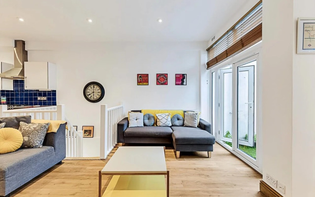 Modern Comfort Two Bedroom Gem on the Rye