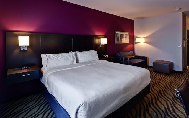 Holiday Inn Express Hutchinson by IHG