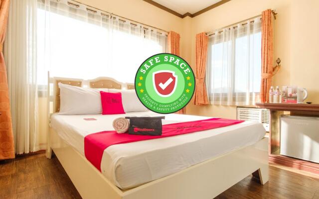 RedDoorz Plus @ Seaborne Hotel Subic Zambales
