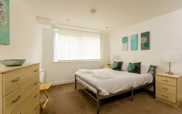 Your Stay Bristol Marsh House