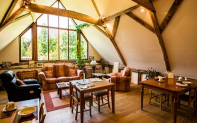 Oak Farm Barn