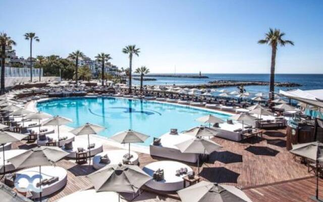 Loger Confort Apartments Beach&Pool