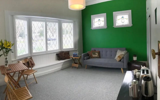 Stylish Spacious 2 Bed Villa Near Ponsonby