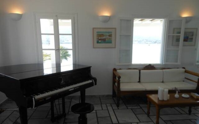 Parian Village Beach Hotel - Adults Only