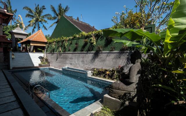 Kemangi Apartments and Yoga Space