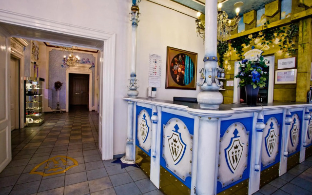 William Sivek Hotels