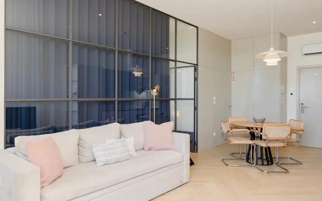 Liiiving in Porto - Modern Coastline Apartment