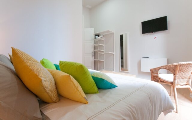 Triana Bella Suites