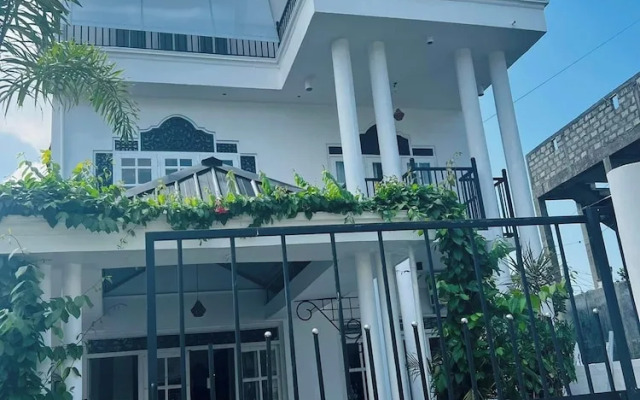 Ramlyn Guesthouse & Restaurant