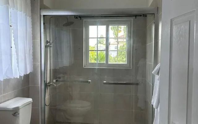 5-bed Villa and Pool in Runaway Bay, Jamaica