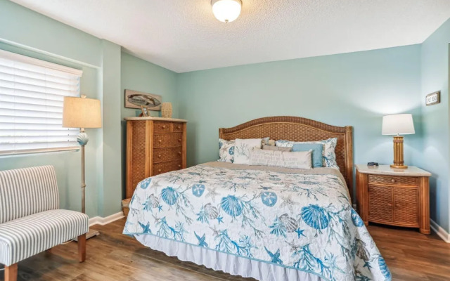 Land's End 1-404 Bay Front - Premier