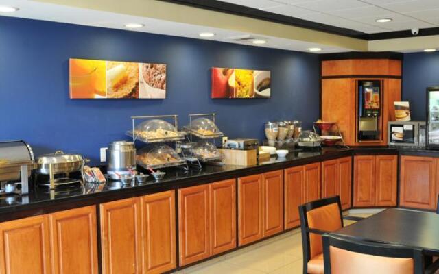 Fairfield Inn And Suites Fresno Clovis