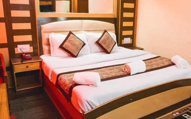 Neha Palace by OYO Rooms