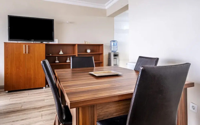 Flat With Sea View Near Uskudar Ferry Station