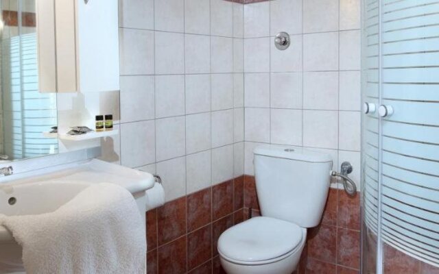 Agnanti Hotel & Apartments
