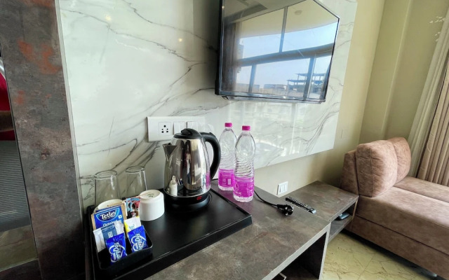 TBS Sea View - Full AC- Pool & Breakfast