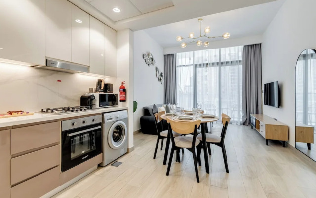 GLOBALSTAY. Azizi Riviera 40