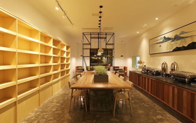 ShuZhongYi Travelling With hotel