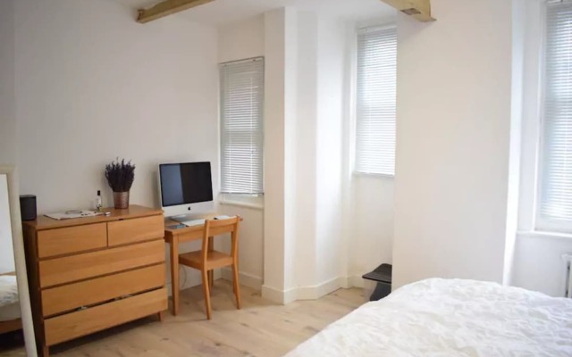 Stylish 1 Bedroom Property in Shoreditch