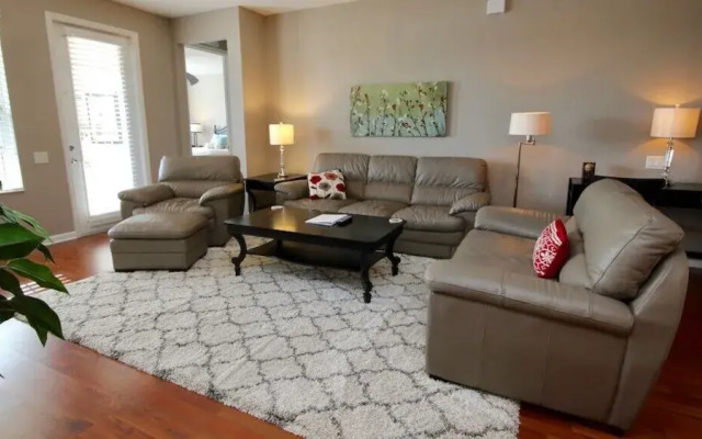 10-106 2 Bedroom Condo by RedAwning