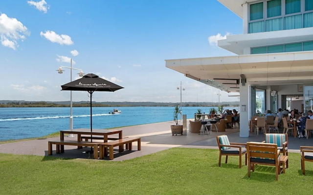 The Top Deck Retreat Ballina