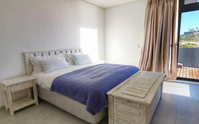 Romansbaai Moksha