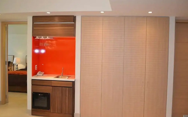 Unlimited Luxury Villas - Del Canto Condo