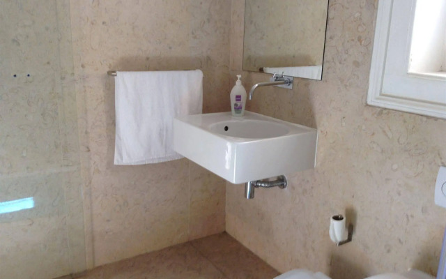 Lisbon RiverView Hostel