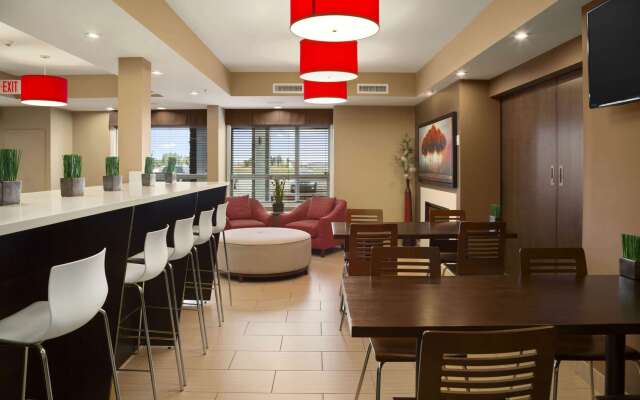 Microtel Inn & Suites by Wyndham Blackfalds Red Deer North