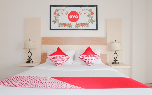 Hasanah Guest House Syariah De Saphire by OYO Rooms