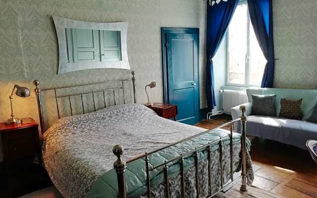 3 Place des Arbres Chambres D'Hotes