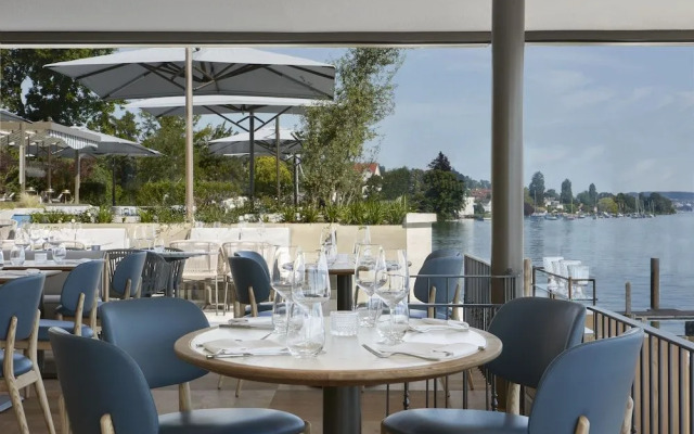 Alex Lake Zurich City & Lake Resort