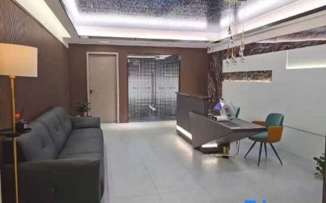 Yiyang V Hotel
