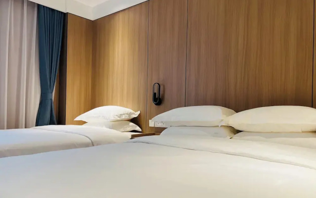 Dayin Hotel (Shanghai People's Square & Suzhou River Branch)