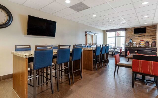 Comfort Inn & Suites Lakeside