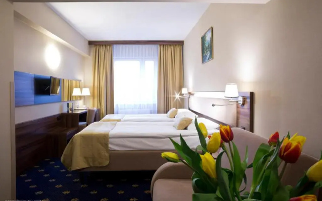 Justyna Hotel