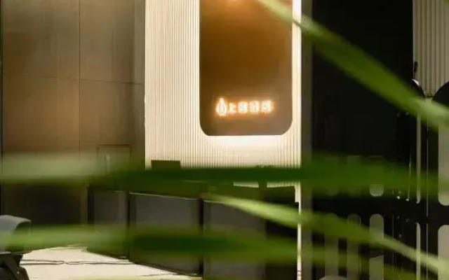 Upper floor hotel