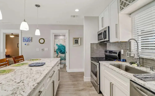4836/4838 Esplanade St B-pool