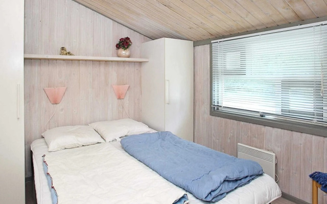 10 Person Holiday Home in Albaek
