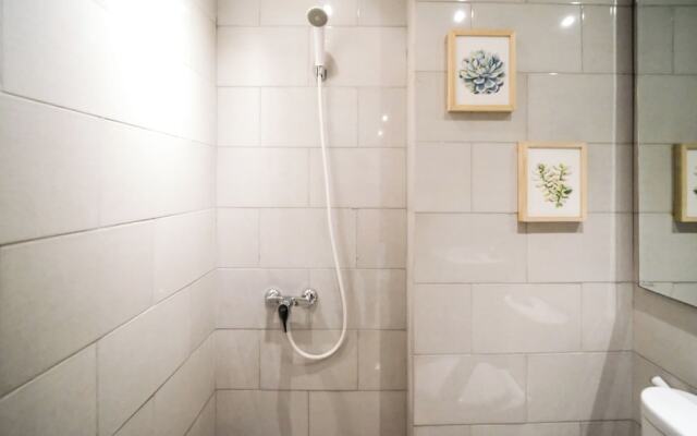 Simple And Homey 2Br At Benson Supermall Mansion Apartment