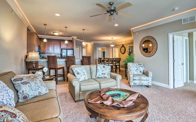 Condo With Lakefront Patio & Community Perks!