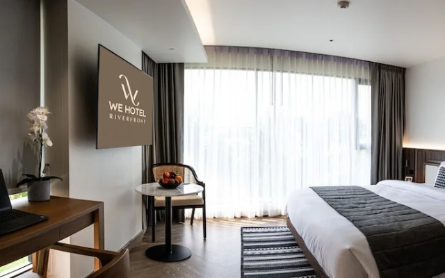 We Hotel Riverfront