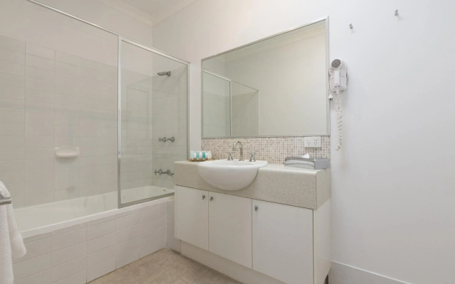 Leeuwin Apartments