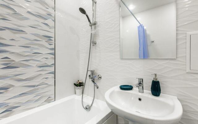 Аврора на улице Весенняя 19а