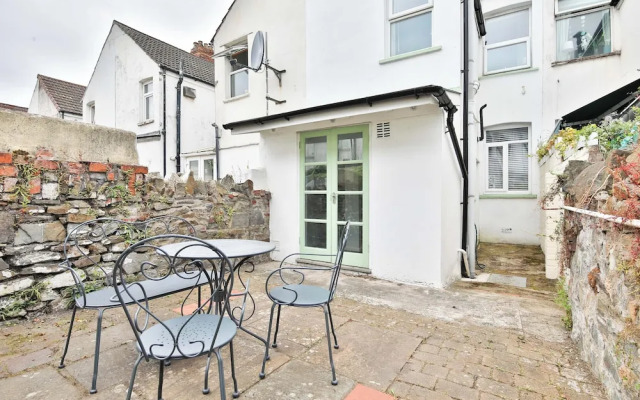Stunning 2 Bedroom Cardiff Bay House