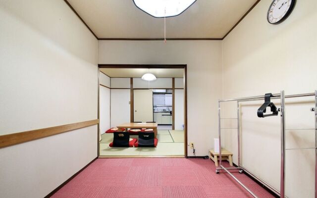 EX Two-story old private house Matsubara